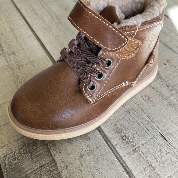 Max + Jake size 7 toddler mid-boots. - Picture 3 of 5
